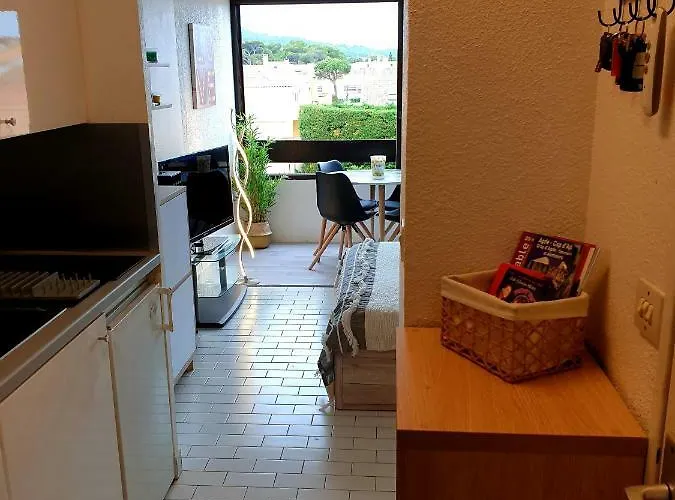 Port Vénus Village Naturiste * Agde