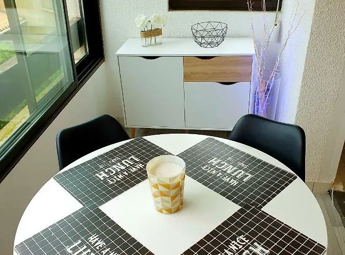 Port Vénus Village Naturiste * Agde